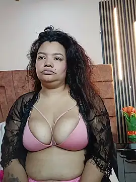 Lara Seduce online show from 05-26-26, 01:37