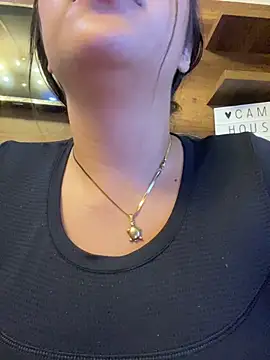 emiiross online show from 05-20-26, 02:19