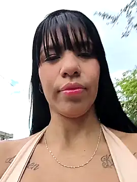 MonserratJons01 online show from 04-19-26, 02:18