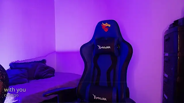 Nicolwhitee online show from 03-20-26, 12:06