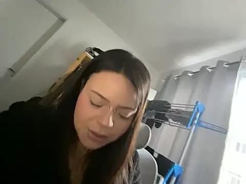 juel1sa online show from 06-25-26, 04:34