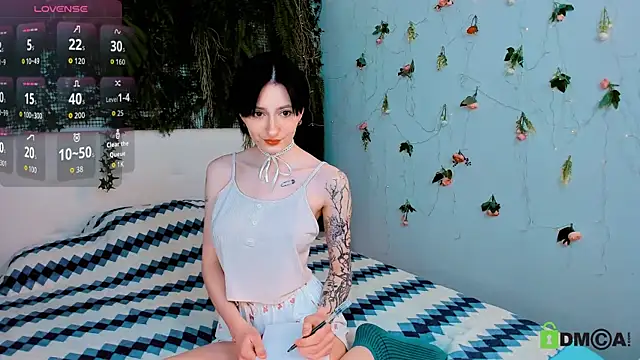 Kira  Cutie online show from 06-02-26, 08:42