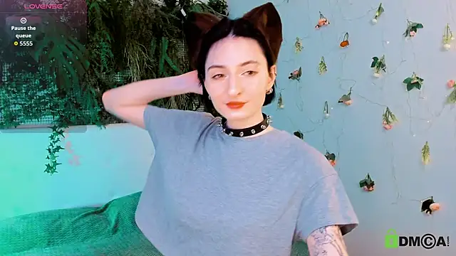 Kira  Cutie online show from 05-24-26, 09:04