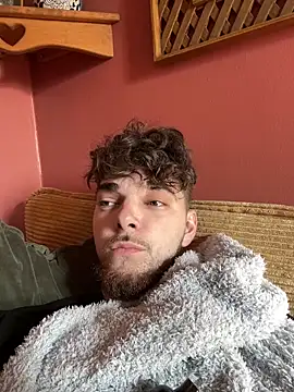 dommydom7177 online show from 04-11-26, 12:31