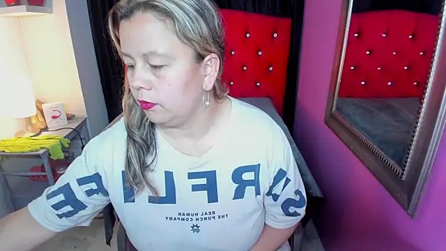 ScarletBigTitties online show from 05-05-26, 12:08