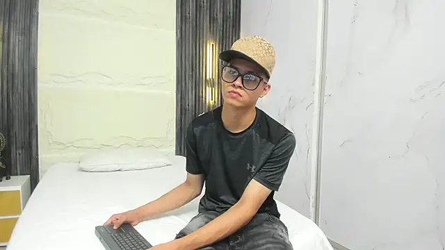 Apolo jonnes online show from 04-23-26, 01:56