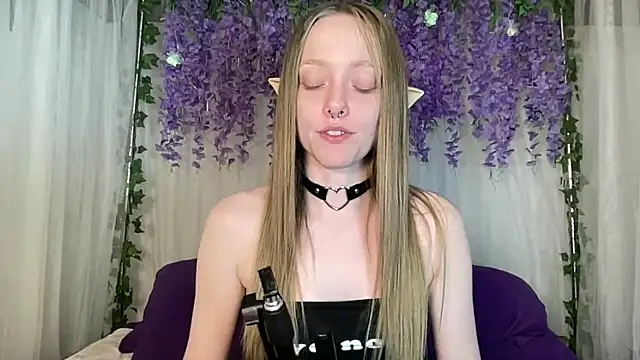 ElfGirlAna online show from 06-12-26, 02:37