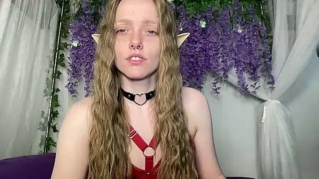 ElfGirlAna online show from 06-25-26, 02:44