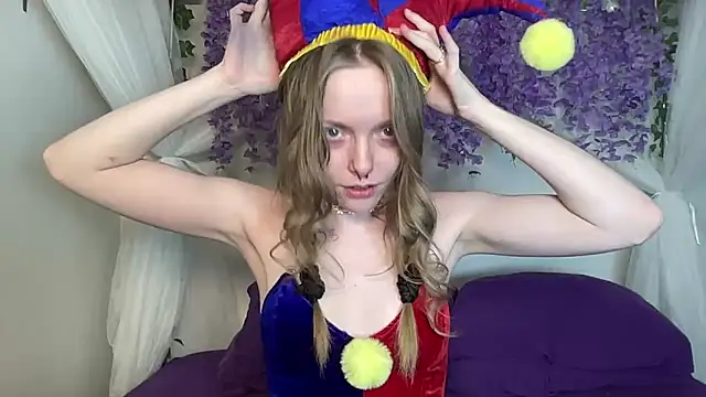 ElfGirlAna online show from 05-13-26, 02:35