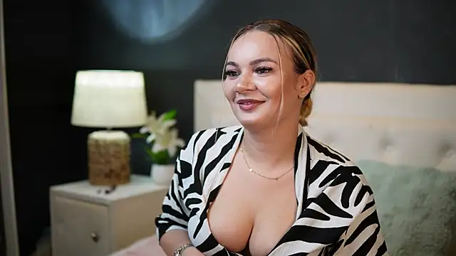 DaliaParis online show from 06-12-26, 08:17