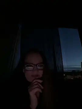 LizzieZ1975 online show from 05-11-26, 01:18