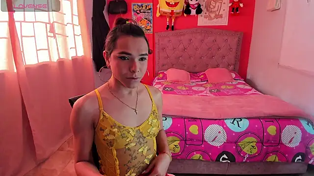 Sofia Hot Latina online show from 06-21-26, 09:20
