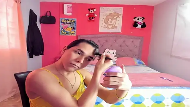 Sofia Hot Latina online show from 07-14-26, 10:38