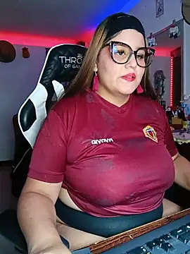 Snapshot of Bonny_rousse01 chatting on 06-19-26, 01:17 Bonny rousse01 online show from 06-19-26, 01:17