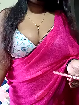Snapshot of poojag_2 chatting on 07-04-26, 05:36 poojag 2 online show from 07-04-26, 05:36