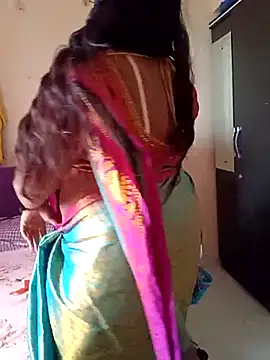Snapshot of poojag_2 chatting on 07-13-26, 06:13 poojag 2 online show from 07-13-26, 06:13