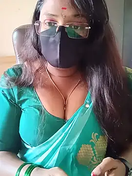 Snapshot of poojag_2 chatting on 07-17-26, 06:21 poojag 2 online show from 07-17-26, 06:21
