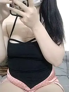 Snapshot of Man_Cheryy chatting on 05-18-26, 04:45 Man Cheryy online show from 05-18-26, 04:45