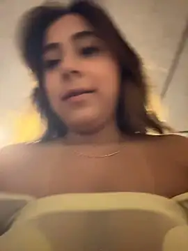 Snapshot of MelodyRey__ chatting on 07-11-26, 04:35 MelodyRey online show from 07-11-26, 04:35