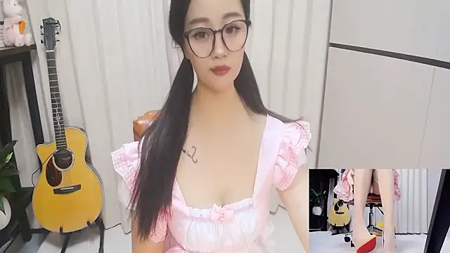 Latte-01 online show from 06-01-26, 06:24