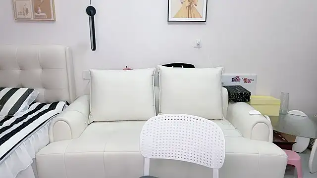 shuangshuang3 online show from 05-18-26, 10:42
