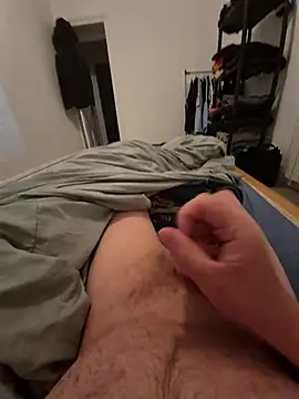 Snapshot of lolo0105 chatting on 03-25-26, 05:18 lolo0105 online show from 03-25-26, 05:18