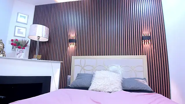 charlotblake online show from 06-20-26, 03:33