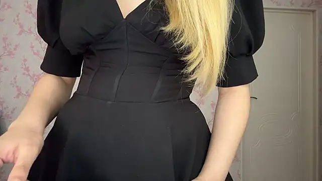 Louise Kiss  online show from 03-24-26, 09:20