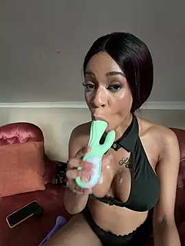 Snapshot of Latisha43 chatting on 03-20-26, 03:46 Latisha43 online show from 03-20-26, 03:46