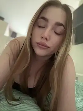 Snapshot of milana_millka chatting on 03-19-26, 01:22 milana millka online show from 03-19-26, 01:22