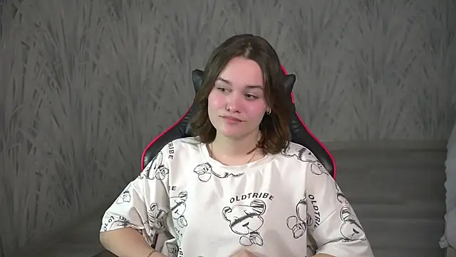 Snapshot of YonMarchak chatting on 03-20-26, 11:44 YonMarchak online show from 03-20-26, 11:44