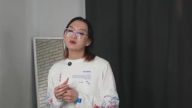 Snapshot of DeeCosca chatting on 03-20-26, 06:14 DeeCosca online show from 03-20-26, 06:14