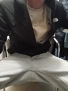 Skinboy06 online show from 05-18-26, 06:12