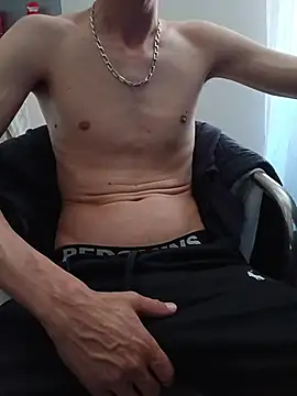 Skinboy06 online show from 06-19-26, 09:15