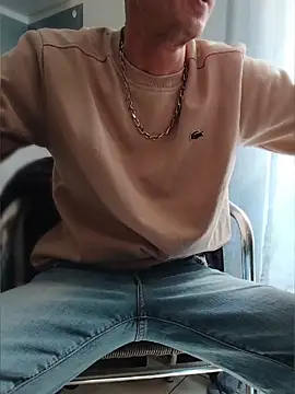 Snapshot of Skinboy06 chatting on 03-19-26, 12:16 Skinboy06 online show from 03-19-26, 12:16