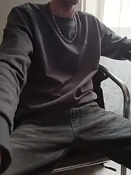 Skinboy06 online show from 04-22-26, 11:28