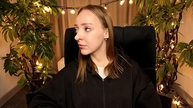 Snapshot of GertrudeWilson chatting on 03-23-26, 08:58 GertrudeWilson online show from 03-23-26, 08:58