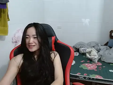 Olivia cute68 online show from 04-17-26, 12:41