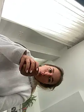 Sexyandtiny online show from 03-20-26, 07:31