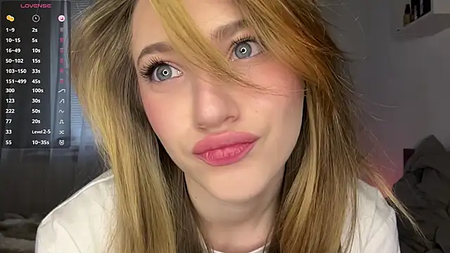 1Kellynaive online show from 04-24-26, 04:09