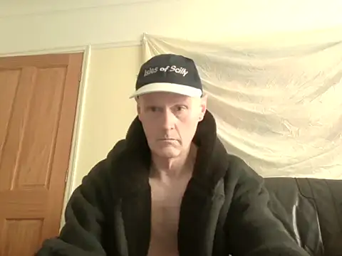 Useless Wanker online show from 03-27-26, 01:56