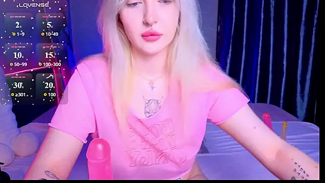BlondieSummer online show from 06-25-26, 06:13