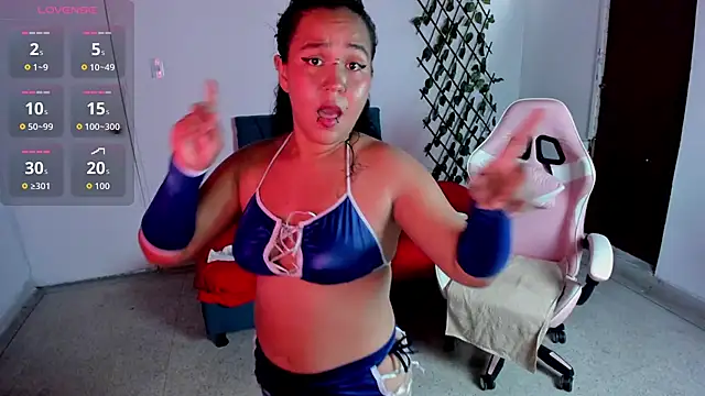 LisaTepes online show from 04-11-26, 09:07
