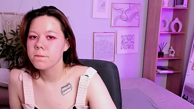 Vanessa ama online show from 04-27-26, 06:39