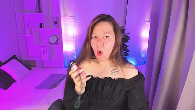 Vanessa ama online show from 04-05-26, 02:02