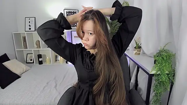 Vanessa ama online show from 04-11-26, 05:37