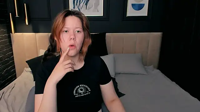 Vanessa ama online show from 05-14-26, 05:54