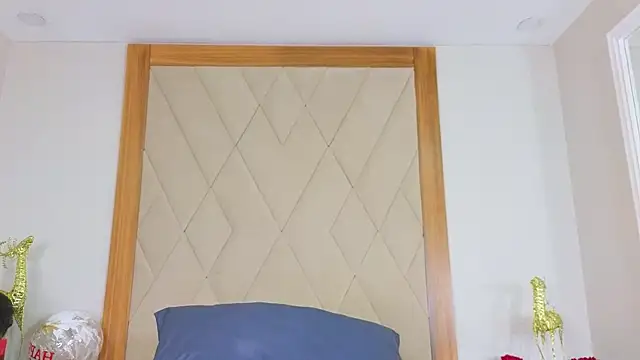 CharlotteMonrroe online show from 04-18-26, 03:03