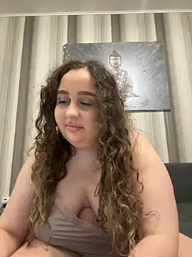 CurlyMaddie online show from 04-08-26, 05:58