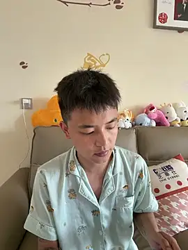 Snapshot of cizong7 chatting on 05-22-26, 06:33 cizong7 online show from 05-22-26, 06:33